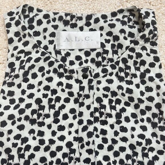 NWOT A.L.C. Animal Print White Black One Button Front Sleeveless Silk Top Sz XS - Picture 4 of 12
